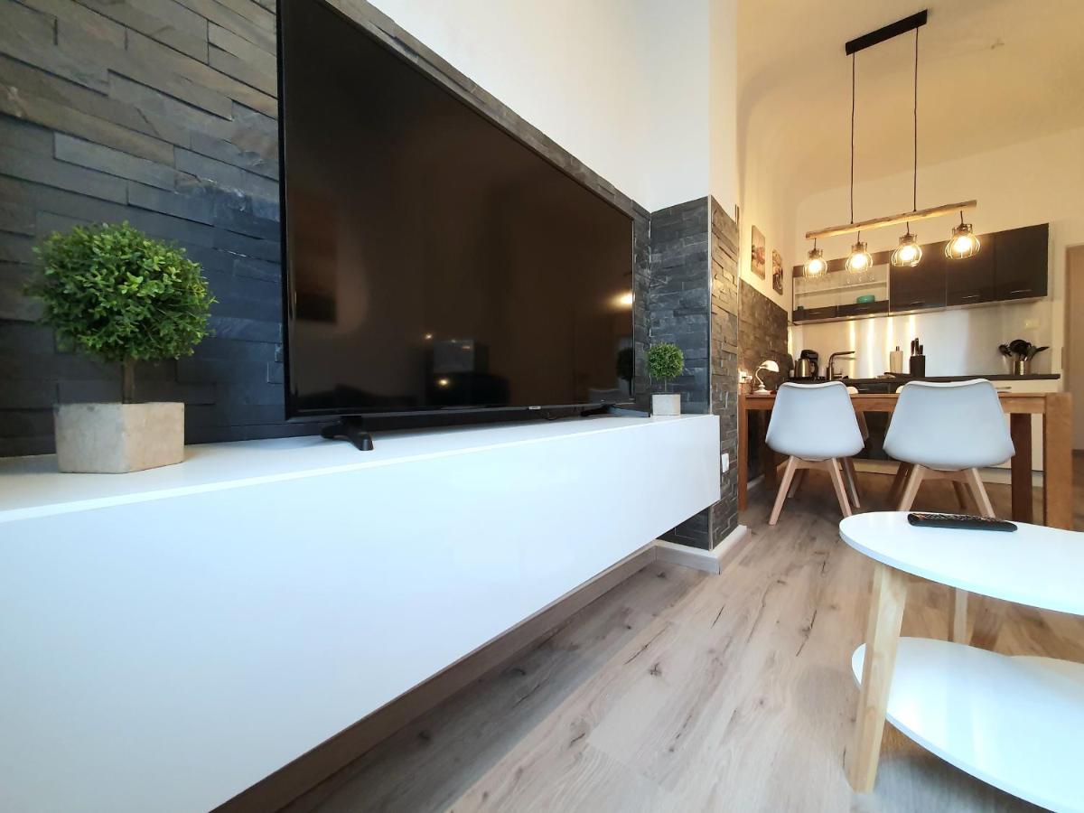 Moderne Wohlfuehloase Zentral In Seenaehe - Pillow Menu, 2 Stk 55" Smart Tvs, Netflix, Disneyplus Uvm Веттер Экстерьер фото